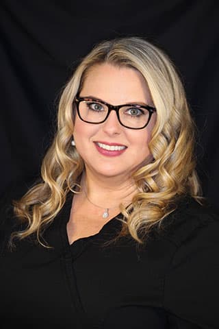 Dina — CDA / Dental Technician